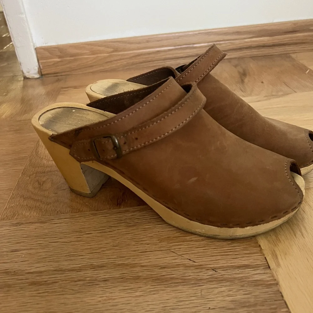 Sven Tan Slingback Clogs - Picture 7 of 7